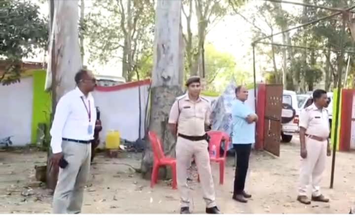 मलियाबाग मैरेज हॉल में छापेमारी: 40 जोड़े आपत्तिजनक हालत में मिले, पुलिस जांच जारी