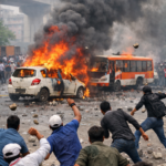 नोएडा में वेतन वृद्धि की मांग को लेकर भारी बवाल, गाड़ियों में आग और पथराव