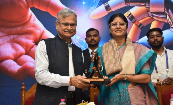 स्वास्थ्य सेवाओं में AI से नई उम्मीद, IIT BHU में दिव्यांगजनों की मदद और बेहतर इलाज पर मंथन